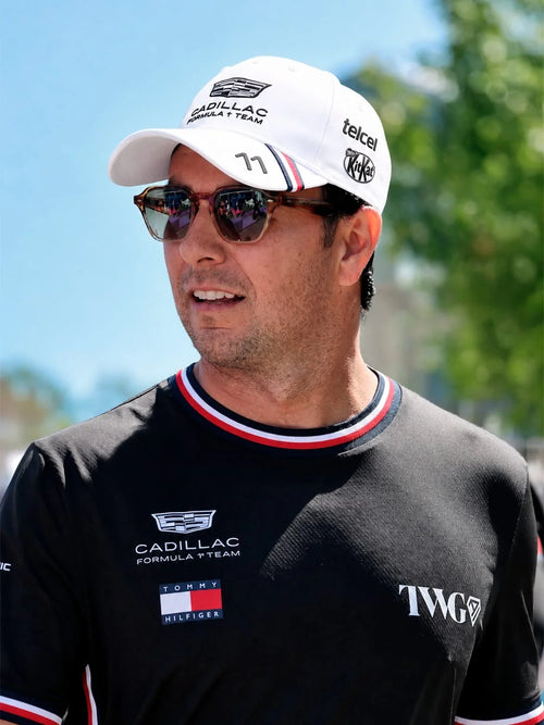 Gorra Blanca Checo Perez Cadillac F1 Team con patrocinadores