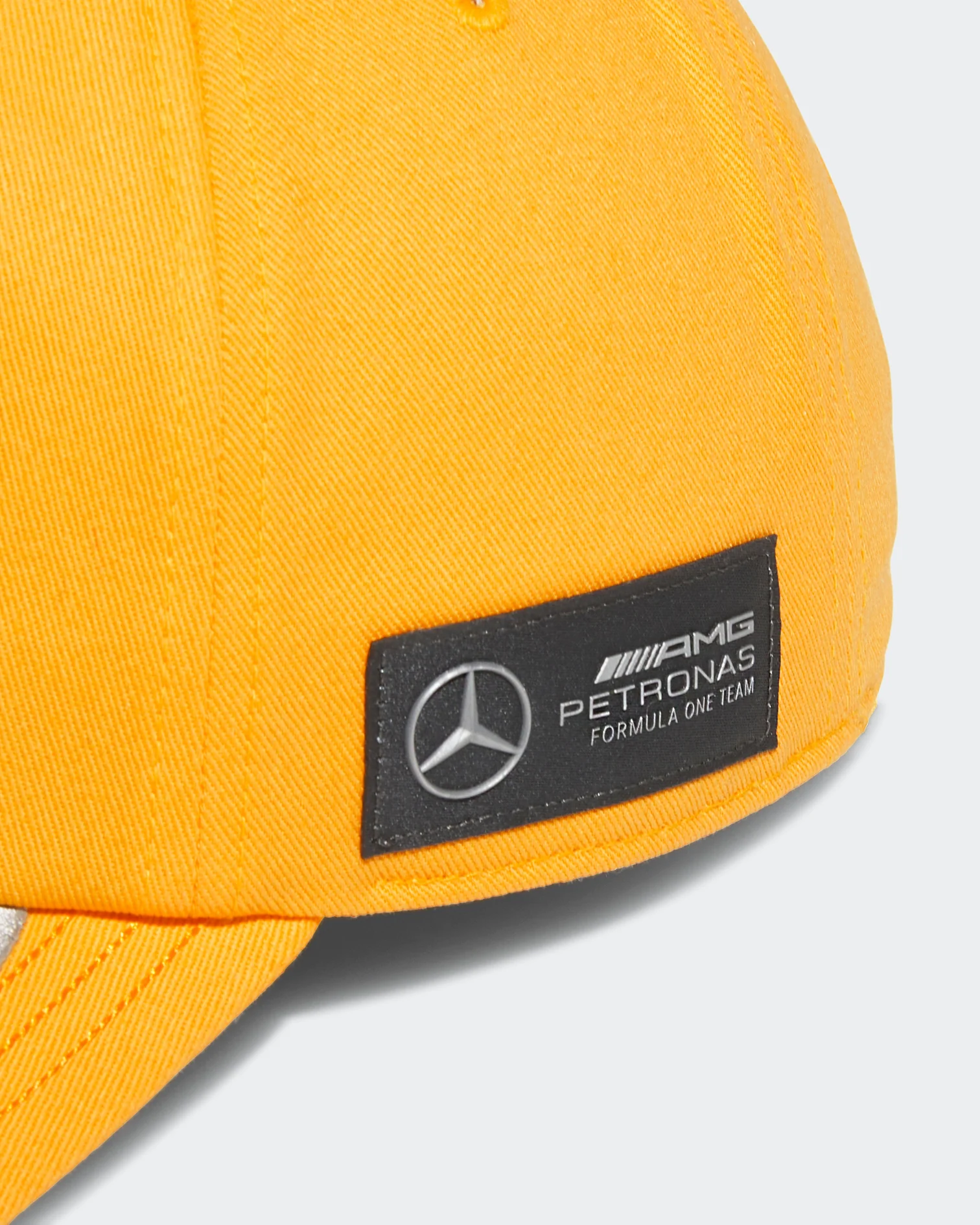 Gorra Oficial Mercedes Amg Petronas Bad Bunny