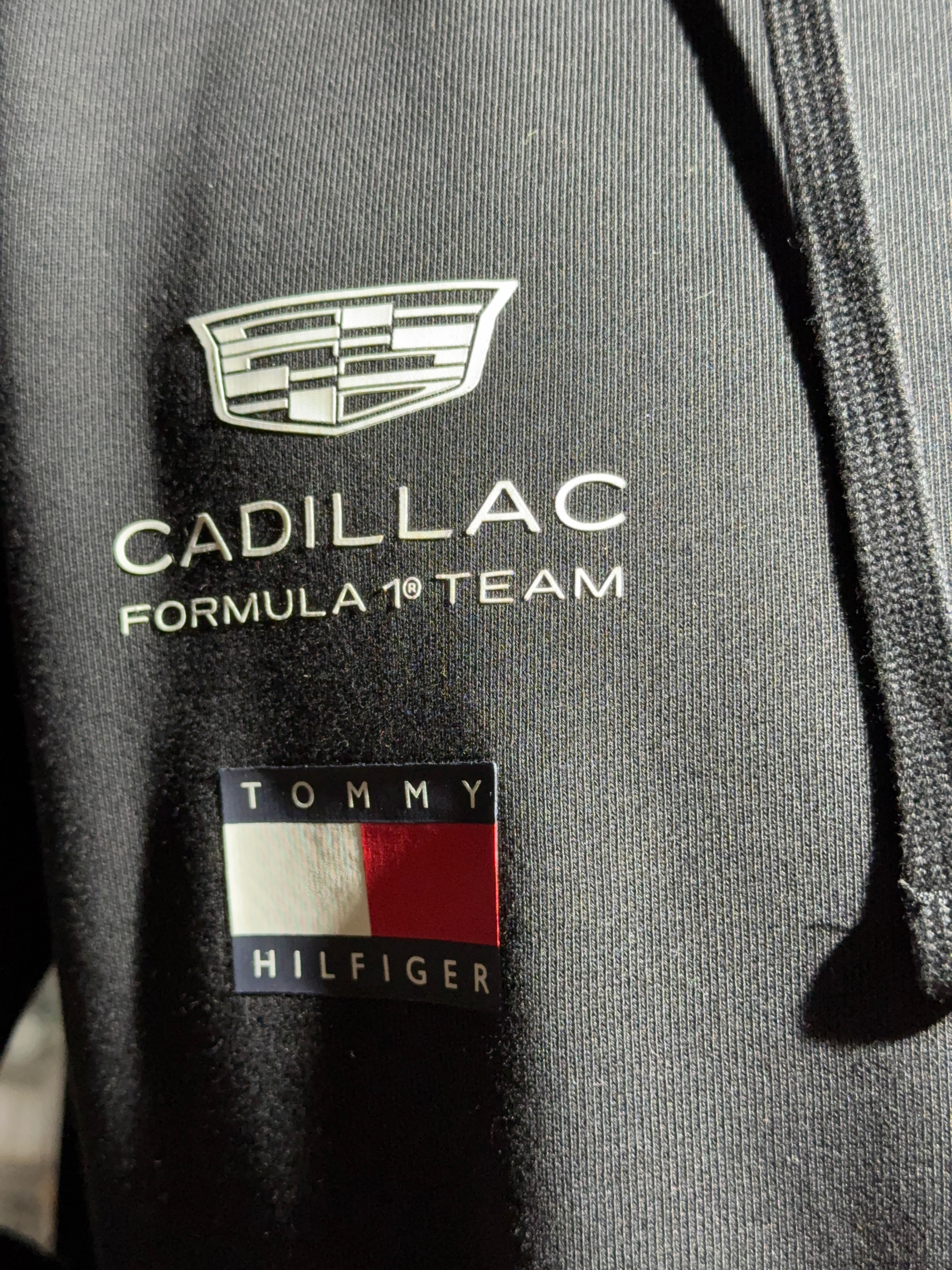 Sudadera Cadillac 2026