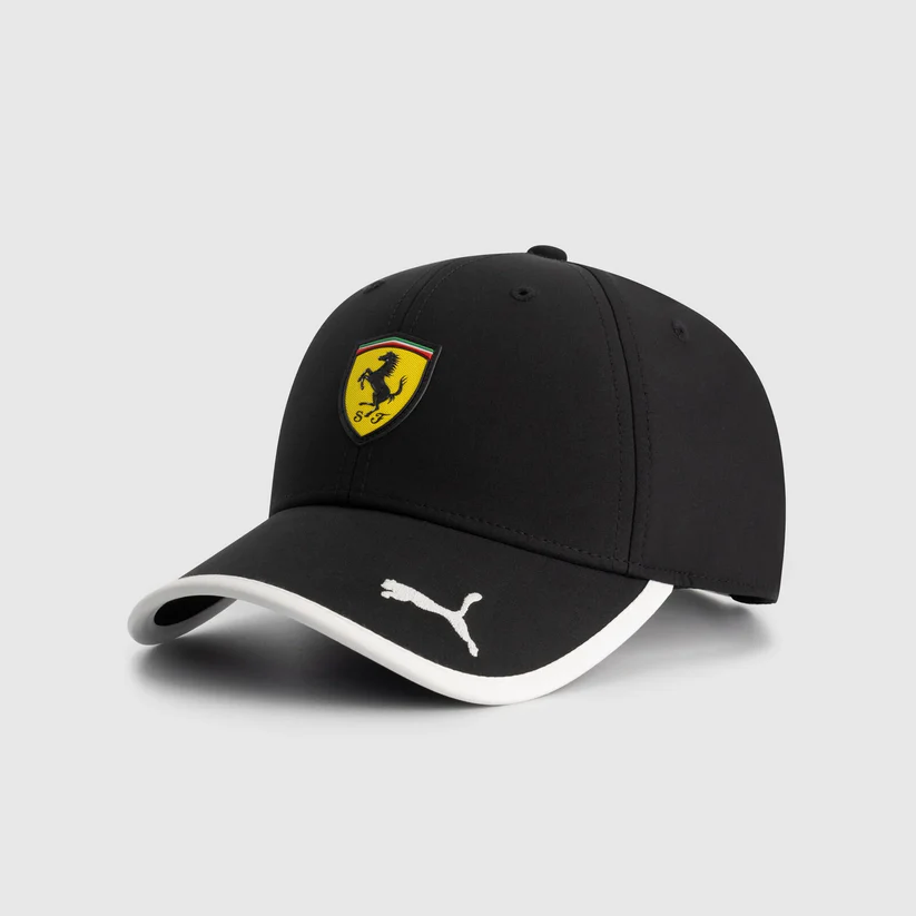 Gorra Ferrari Clásica Negra Oficial 2026