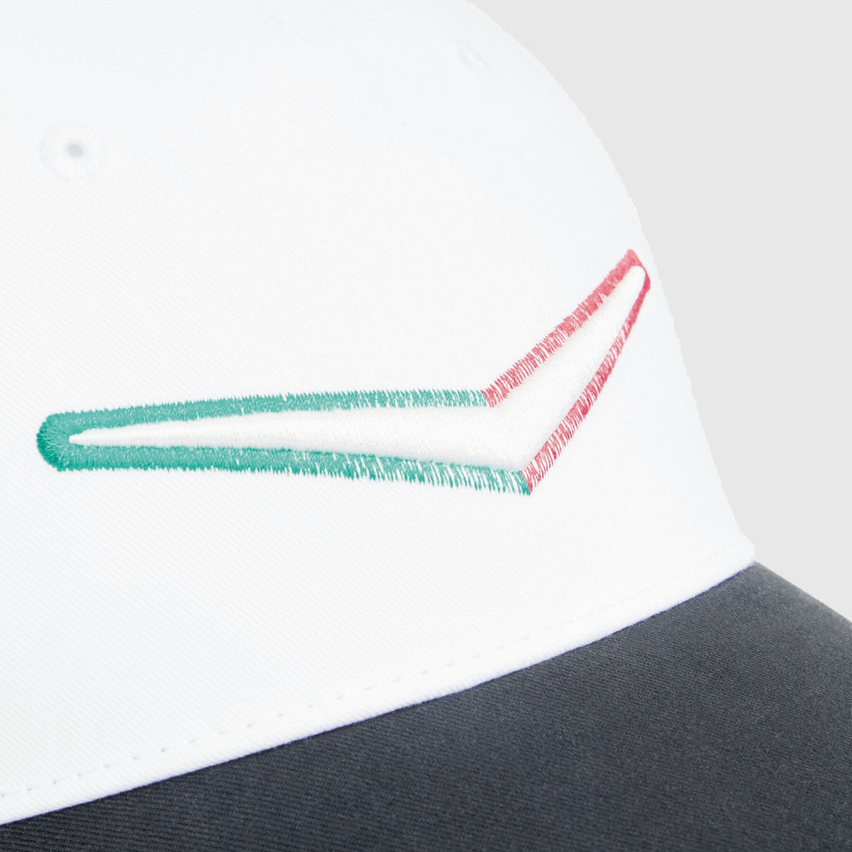 Gorra Cadillac F1 Team Mexico Gp 2026 Chevron Blanca