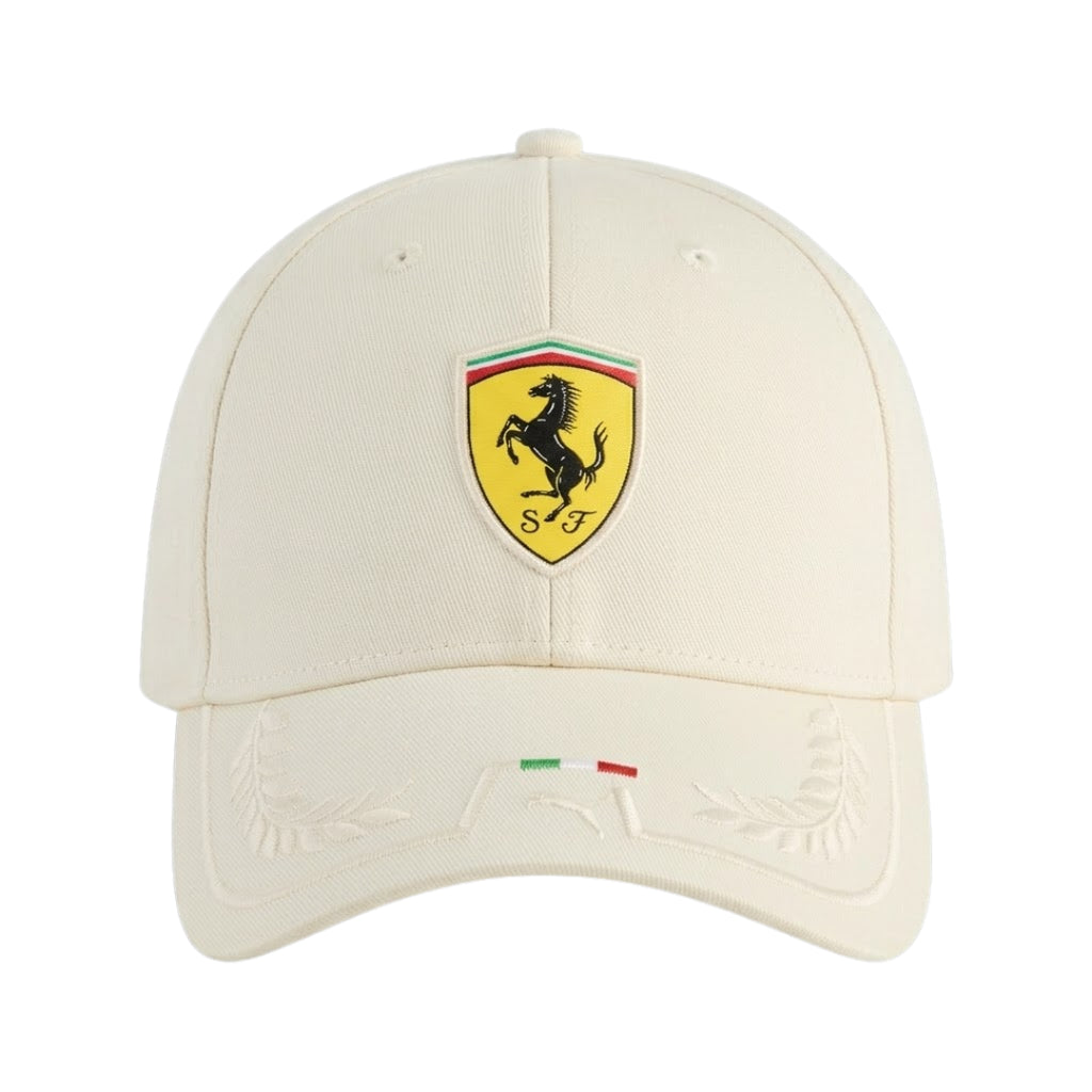 Gorra Beige Ferrari F1