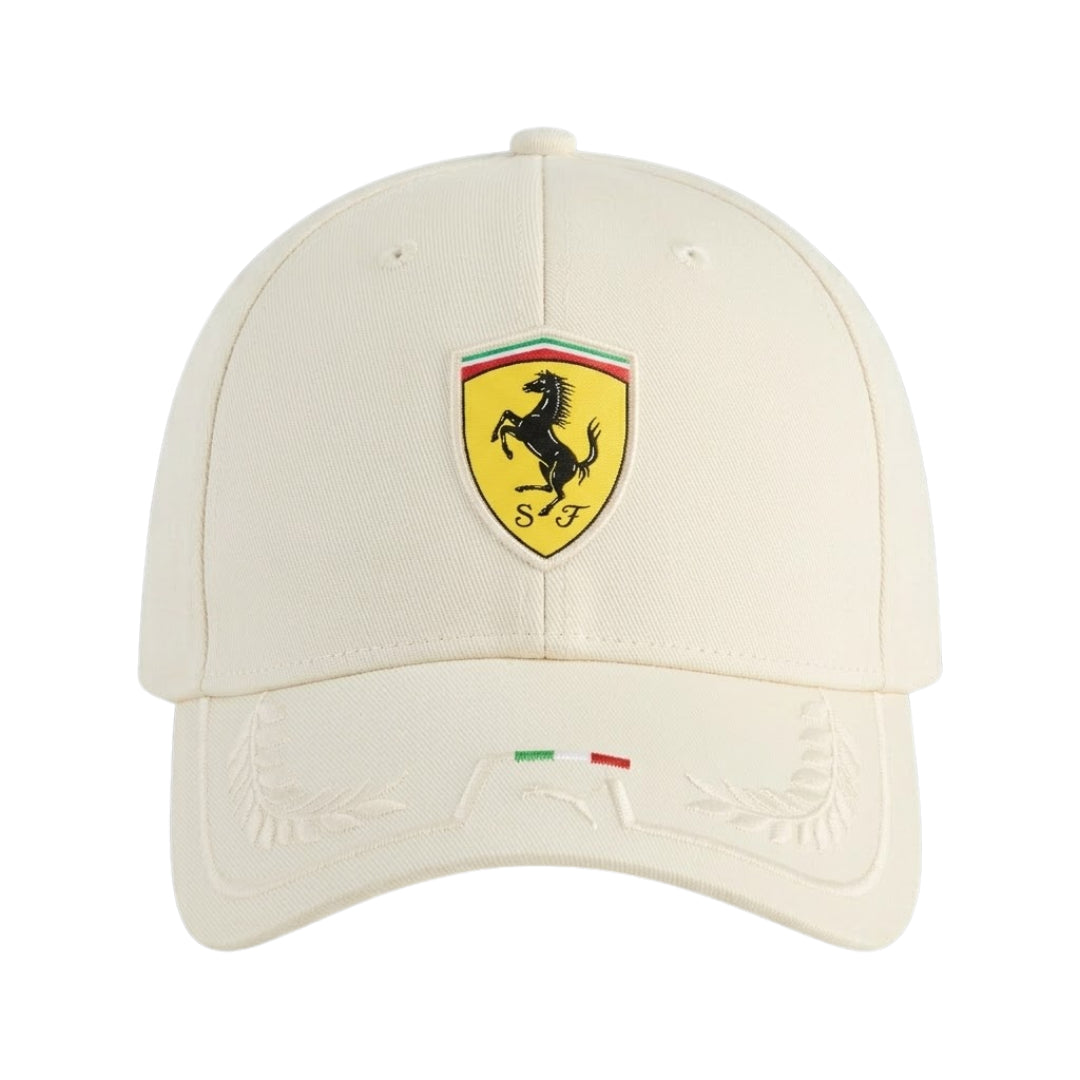 Gorra Beige Ferrari F1