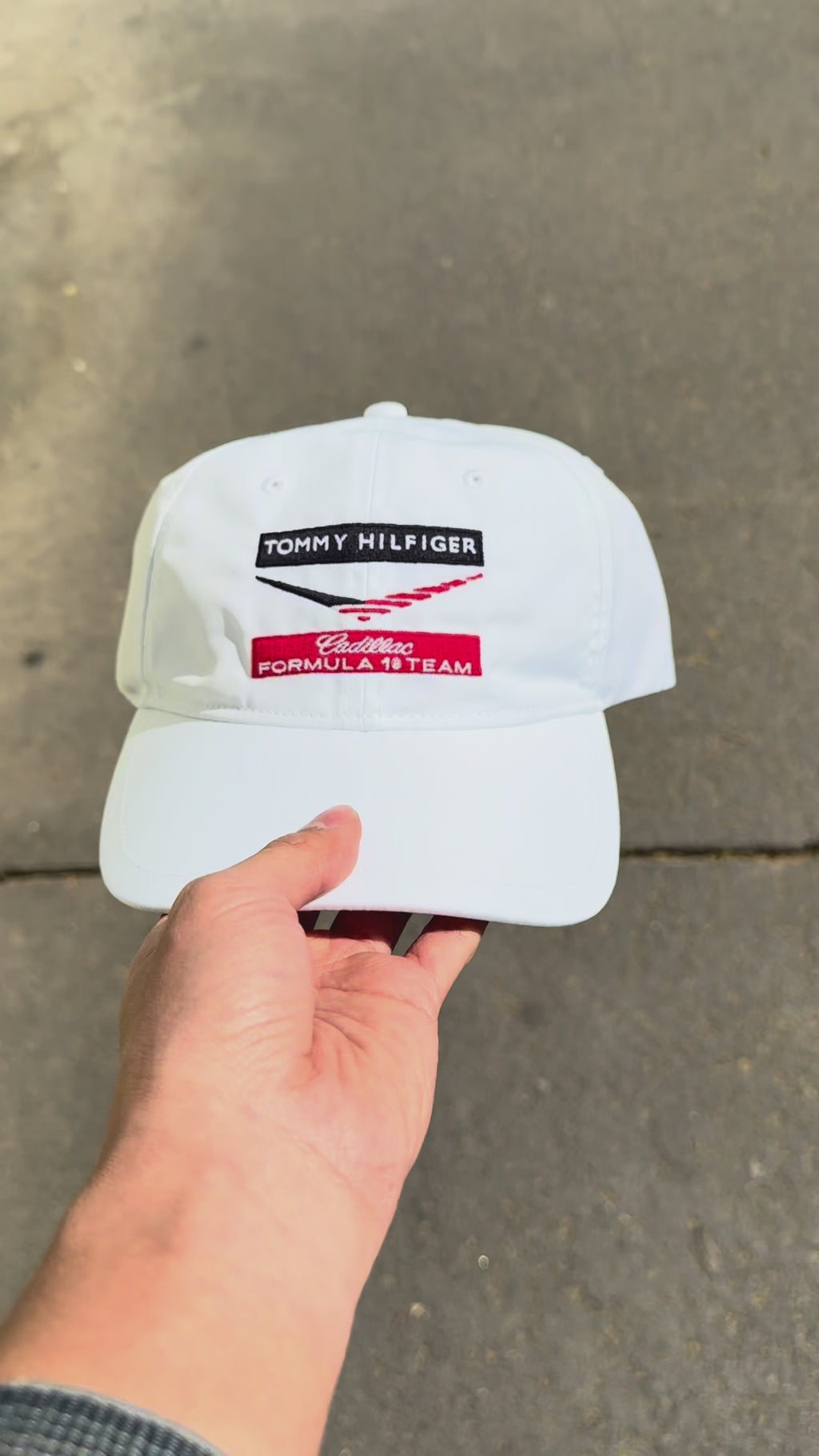 Gorra Chevron Cadillac F1 Team 2026