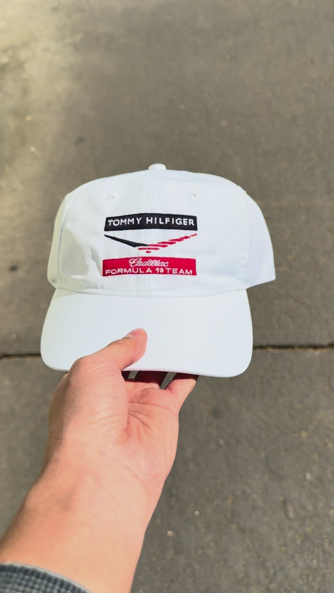 Gorra Chevron Cadillac F1 Team 2026